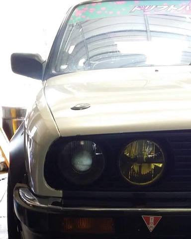 Car bonnet pins discount